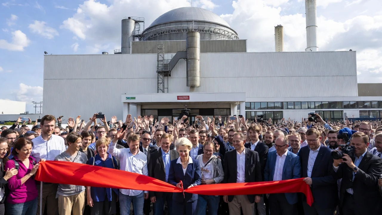 EUROPE | Ursula von der Leyen Rediscovers Nuclear Power – Europe’s Most Unmistakably Beloved Leader